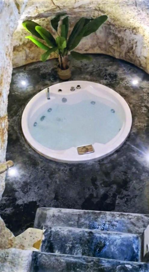 White Luxury Suite Ostuni By Gonewlocation Εξωτερικό φωτογραφία
