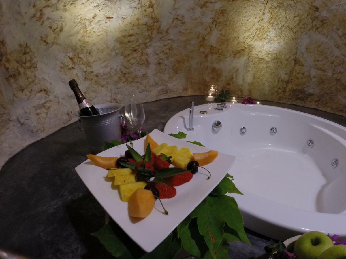 White Luxury Suite Ostuni By Gonewlocation Εξωτερικό φωτογραφία